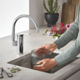 Смеситель для кухни Grohe Eurocube New 33202003
